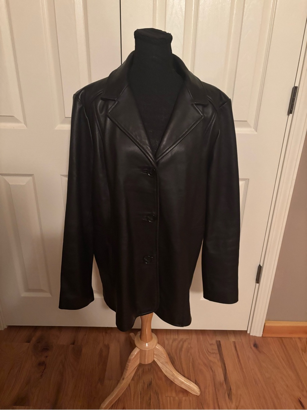 CALVIN KLEIN WOMENS LEATHER 3 button front leather jacket size XL